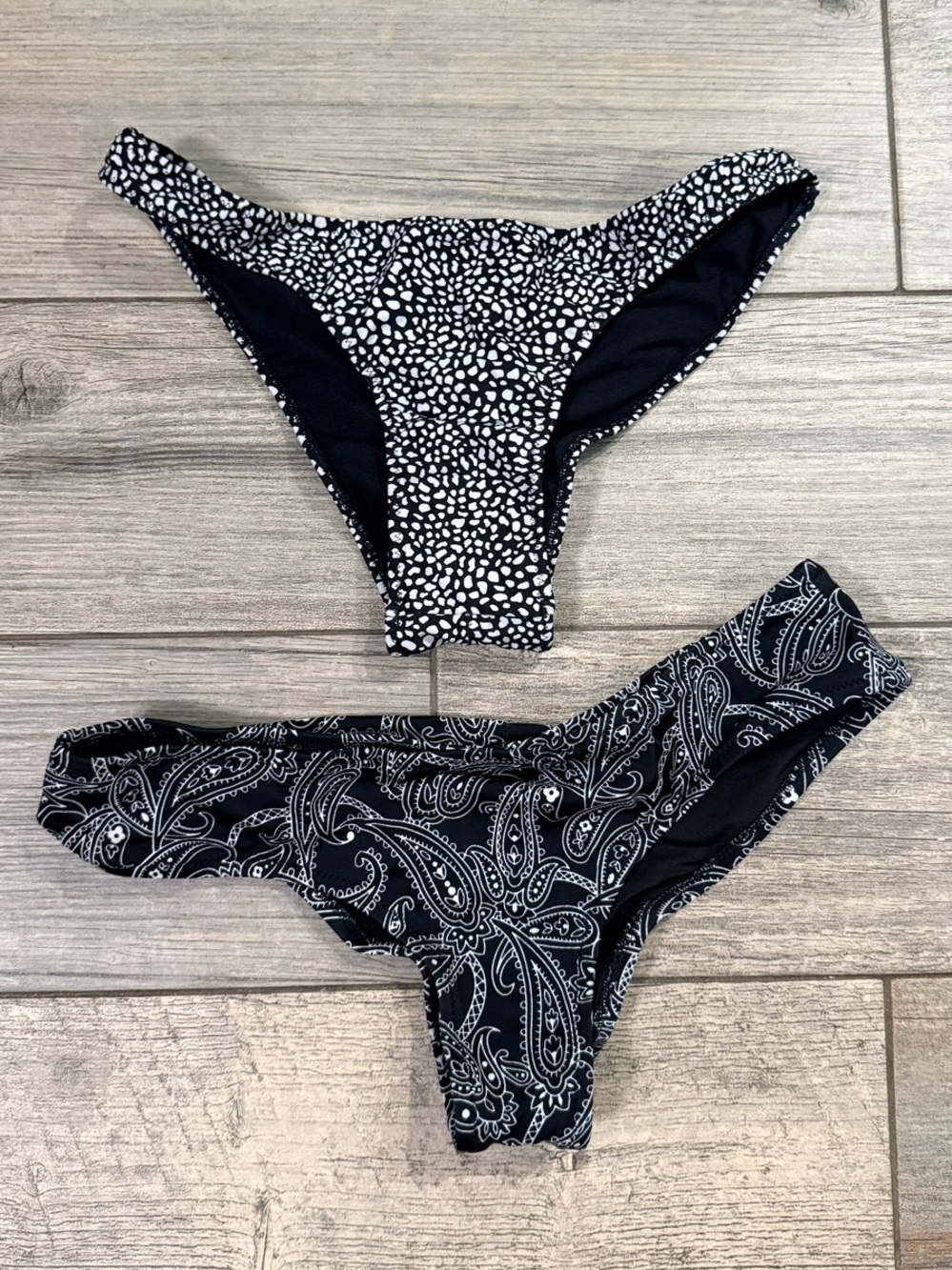 Black & White Printed Bikini Set Like New